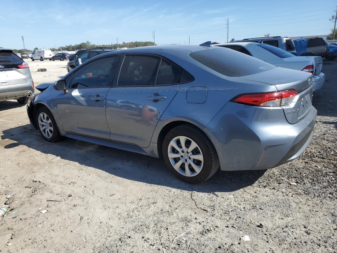 2022 Toyota Corolla Le - Фото 2