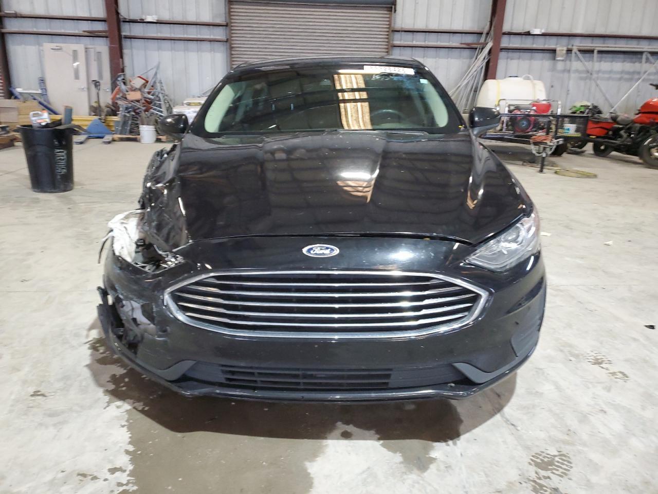 2019 Ford Fusion Se - Фото 5