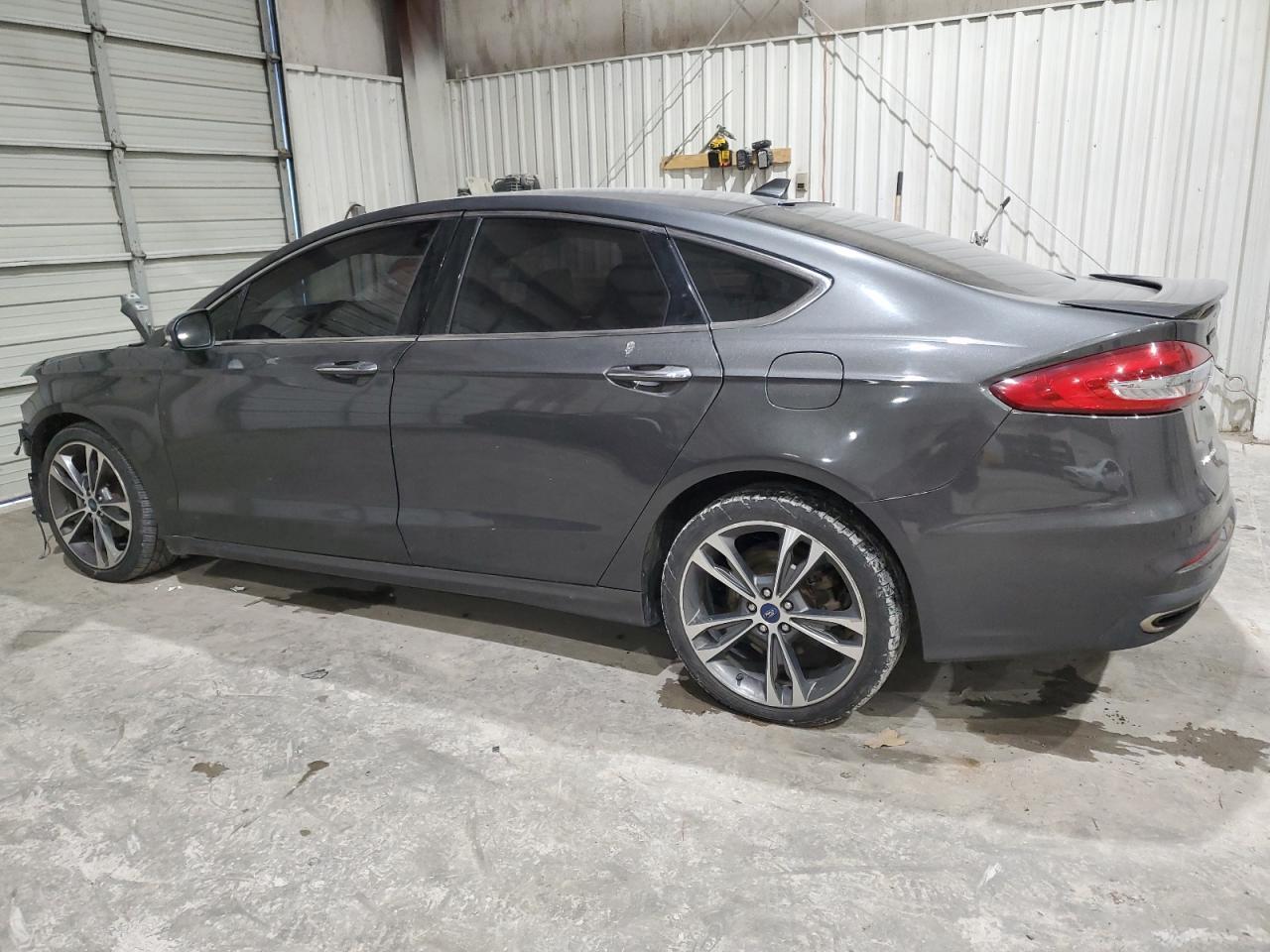 2020 Ford Fusion Titanium - Фото 2