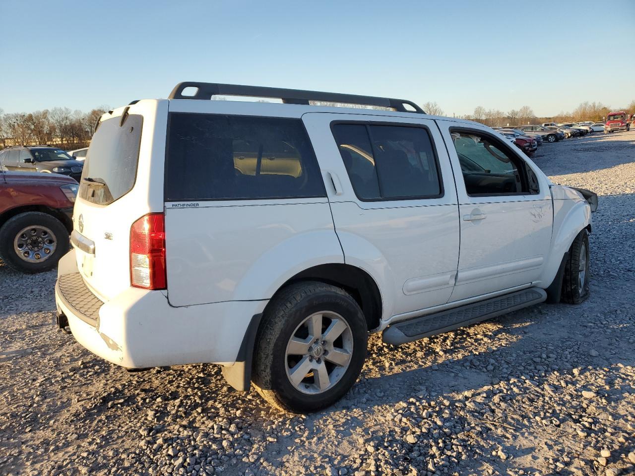 2009 Nissan Pathfinder S - Фото 3