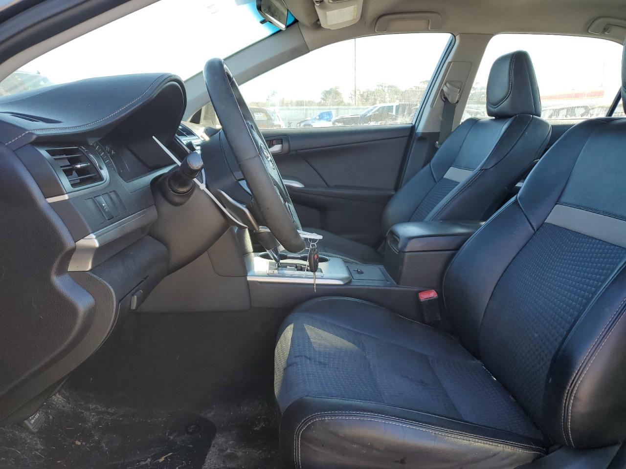 2014 Toyota Camry L - Image 7