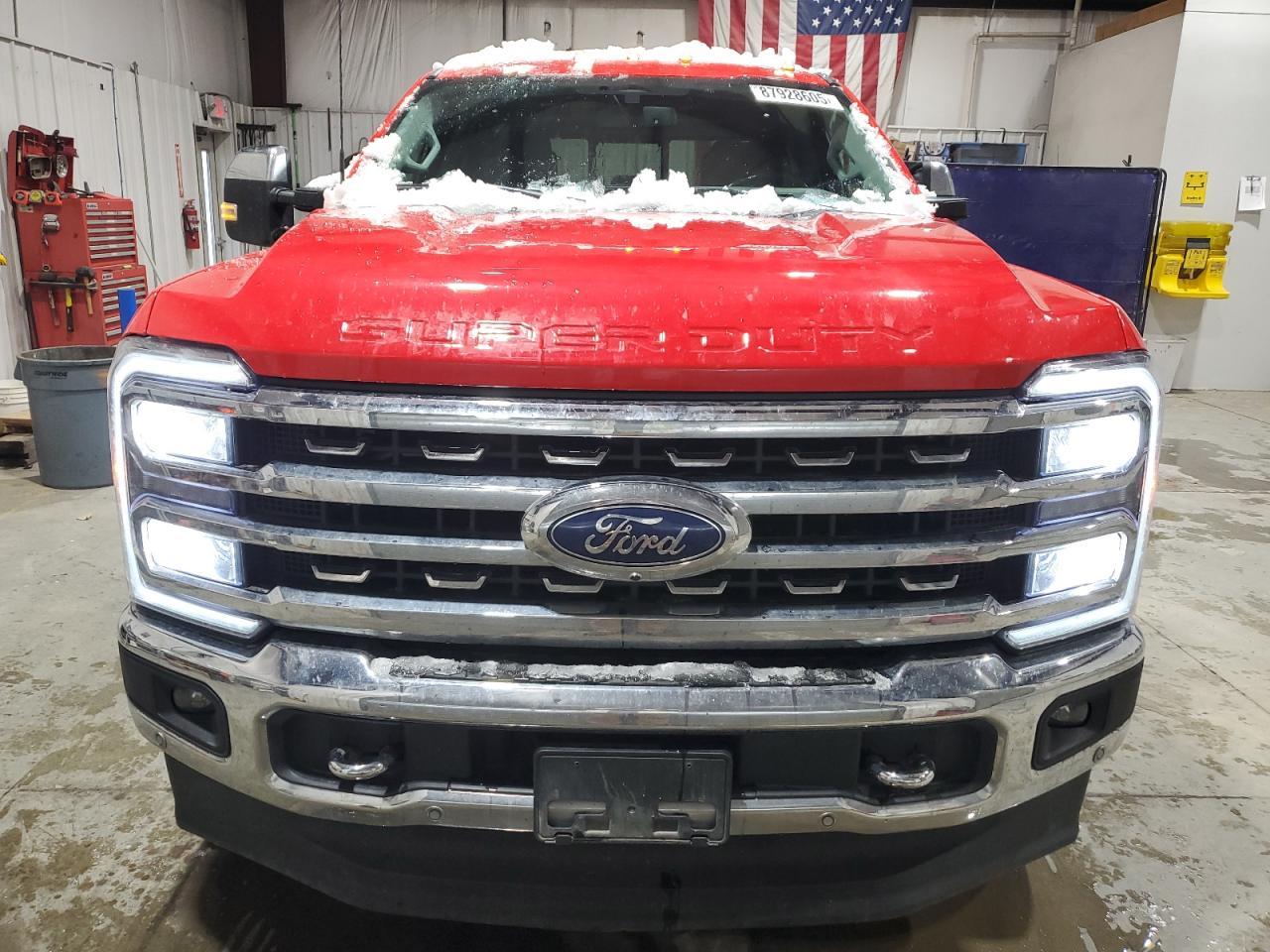 2023 Ford F350 Super Duty - Фото 5