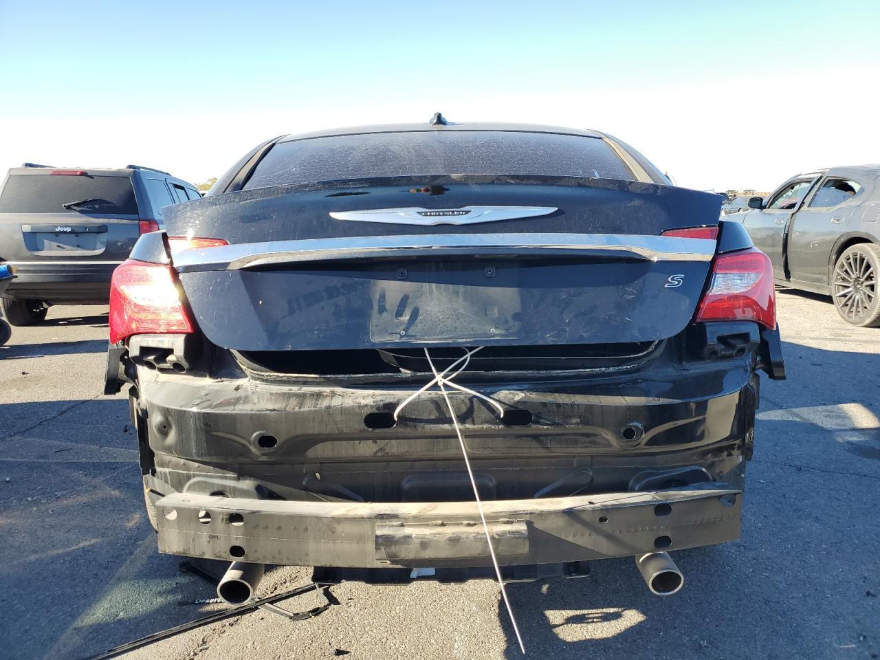 2014 Chrysler 200 Touring - Фото 6