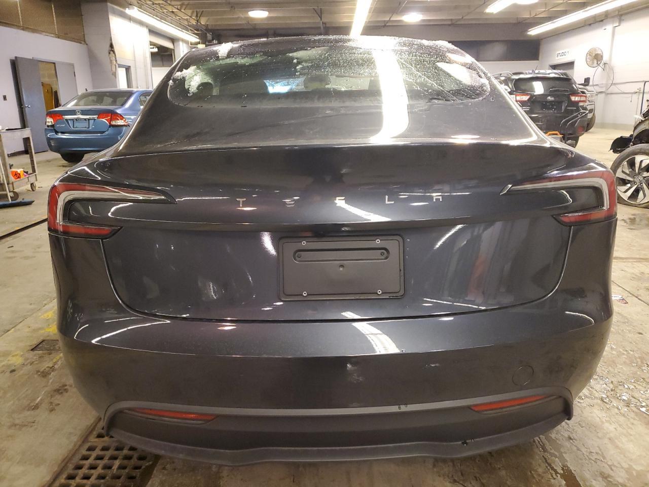 2024 Tesla Model 3 - Фото 6