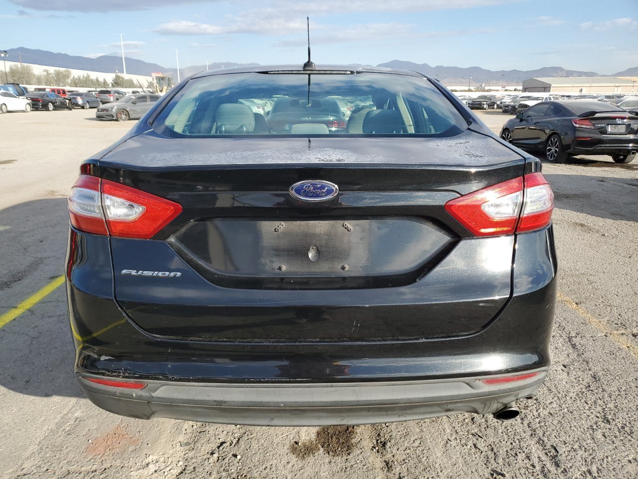 2014 Ford Fusion S - Фото 6