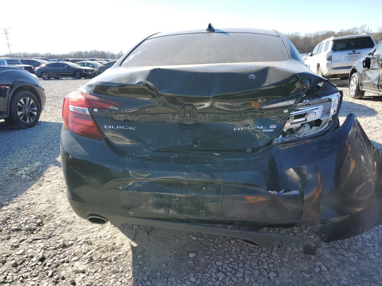 2016 Buick Regal - Image 6