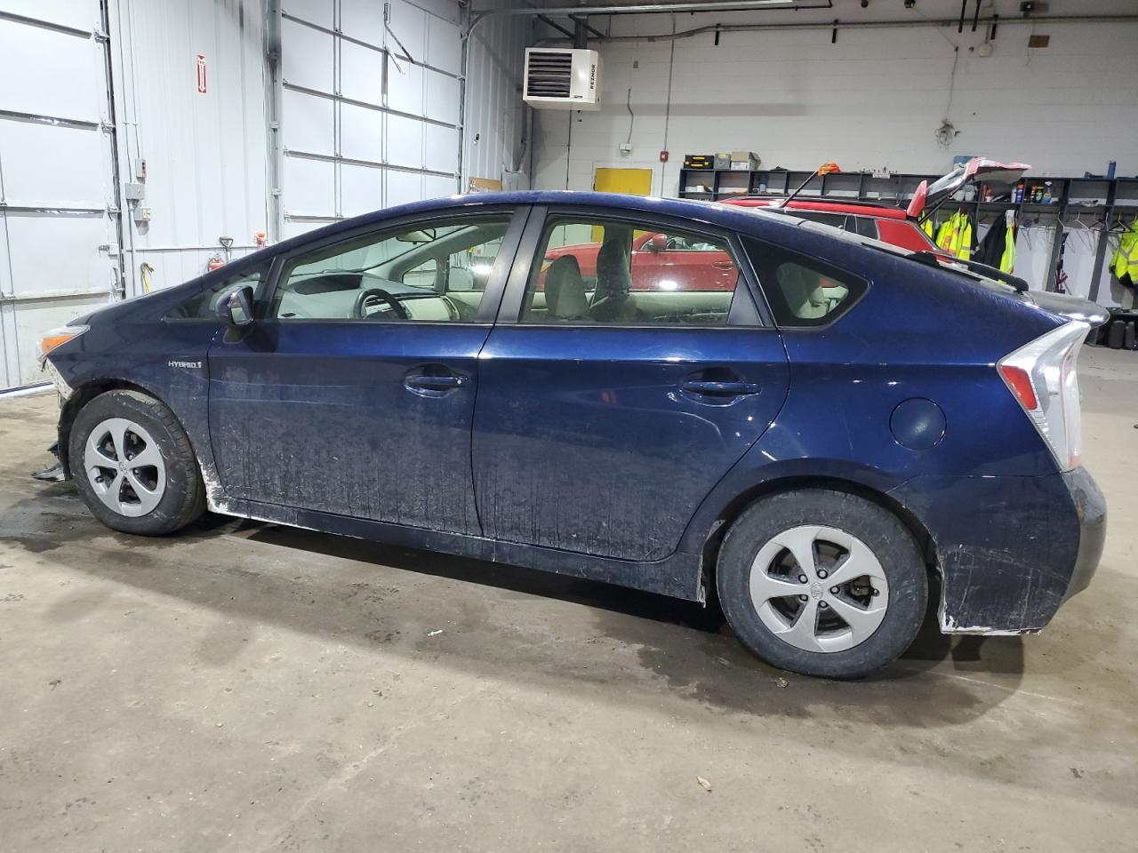 2014 Toyota Prius - Image 2