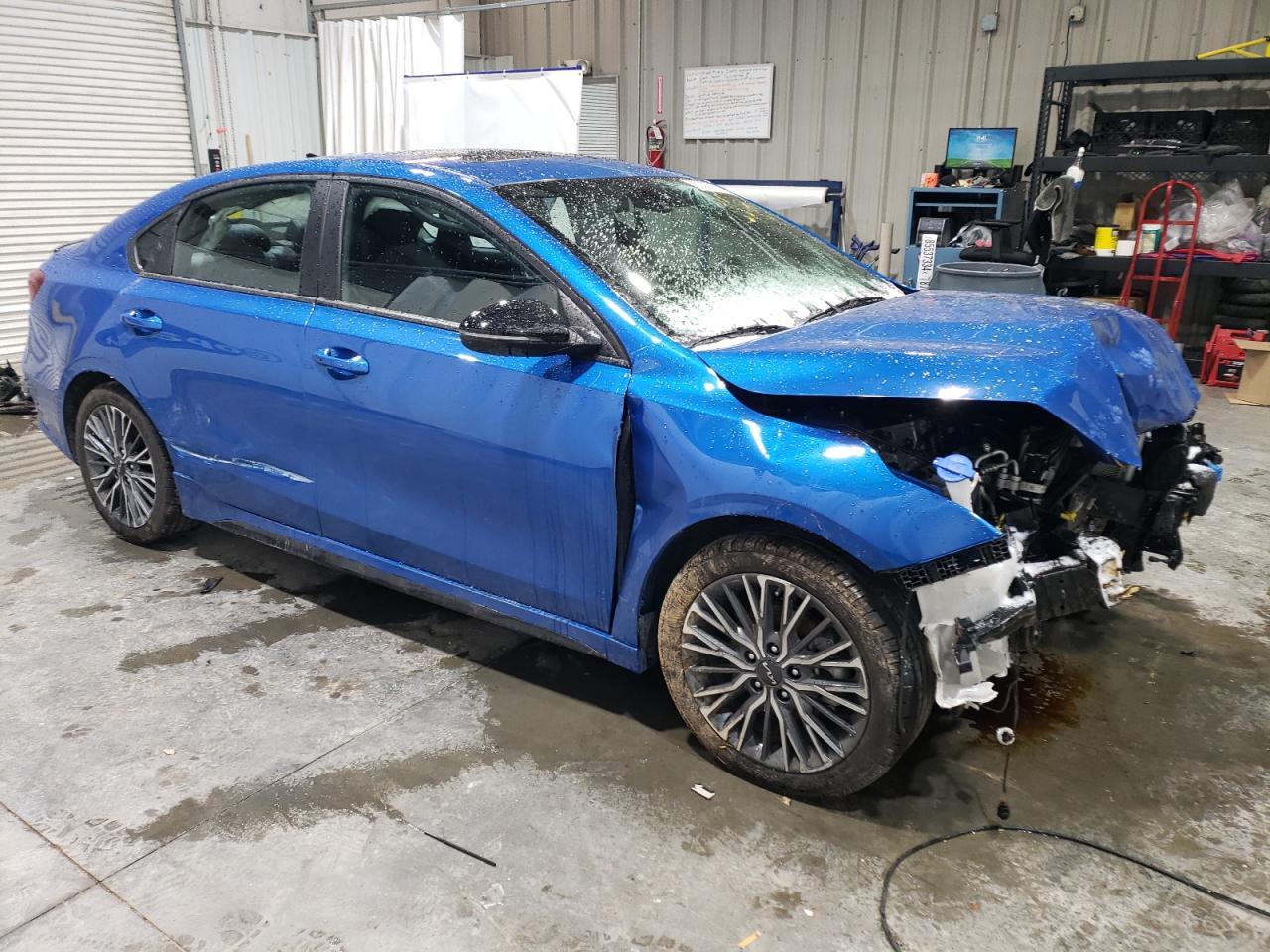 2023 Kia Forte Gt Line - Фото 4