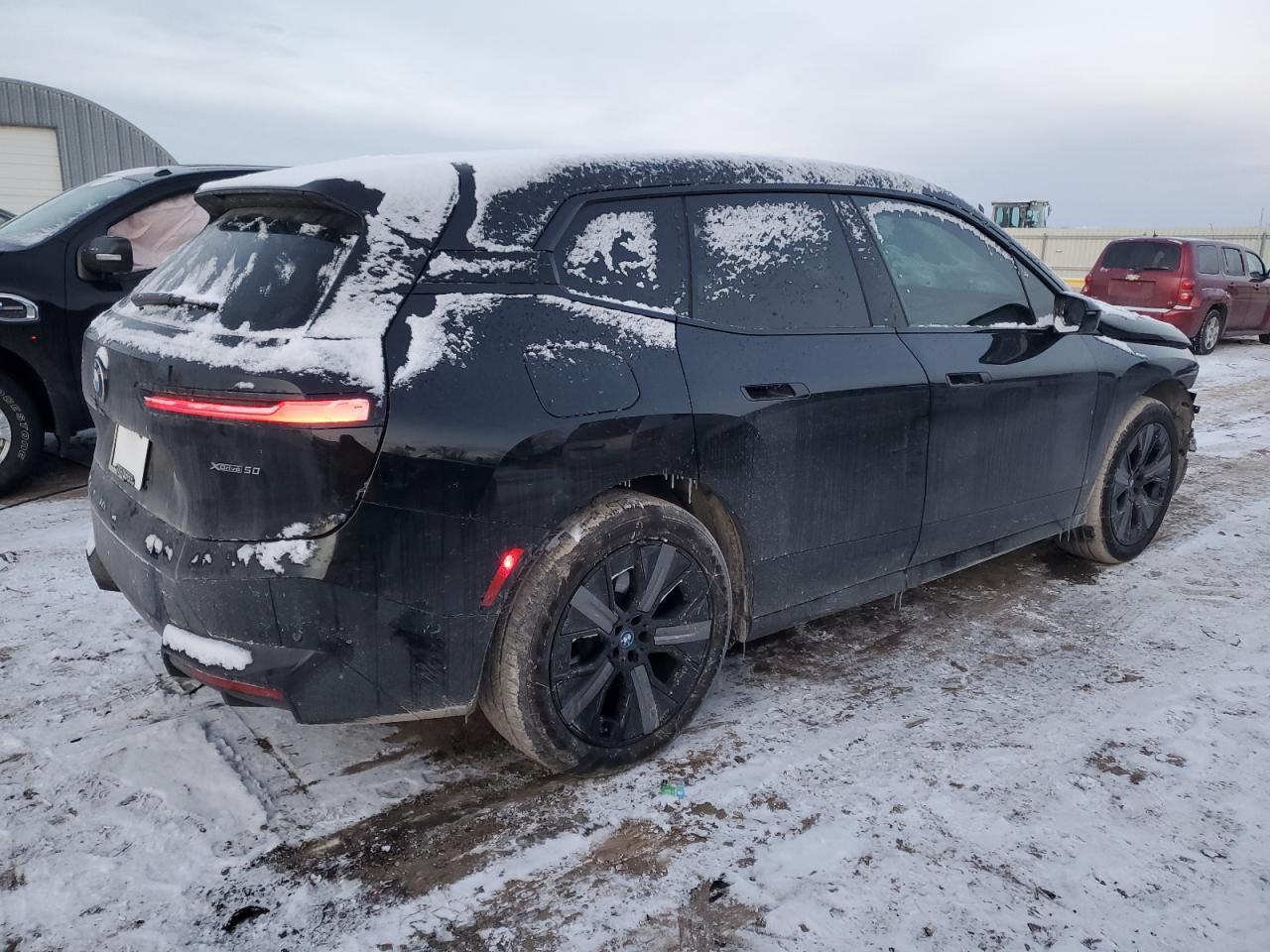 2025 BMW Ix xDrive50 - Фото 3