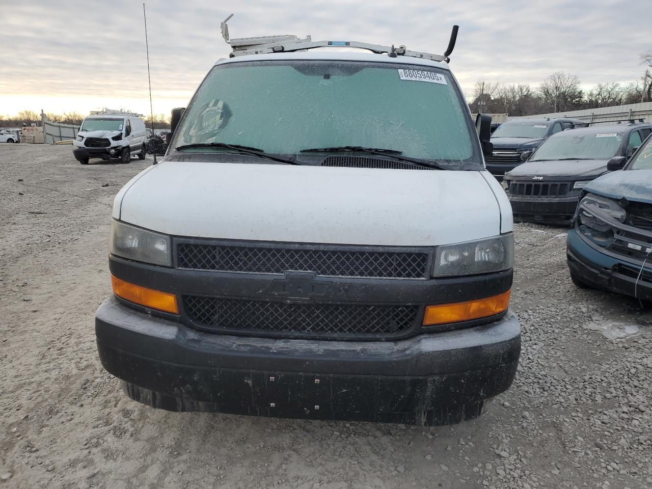 2018 Chevrolet Express G2500 - Фото 5