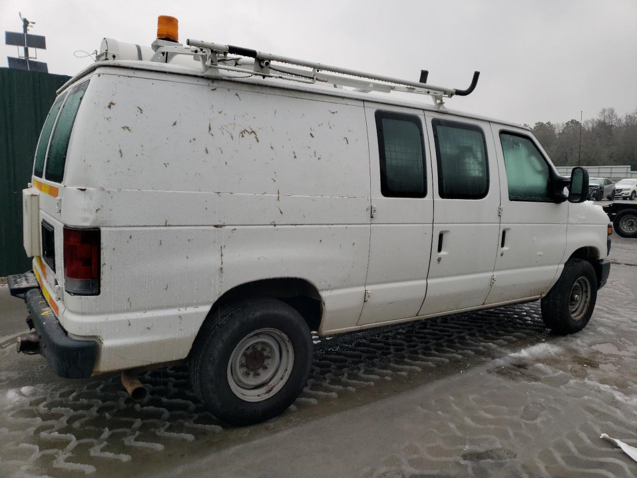2008 Ford Econoline E350 Super Duty Van - Image 3