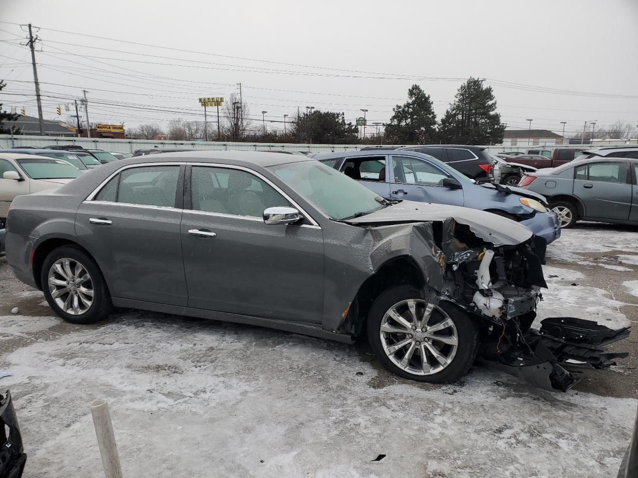2018 Chrysler 300 Limited - Фото 4