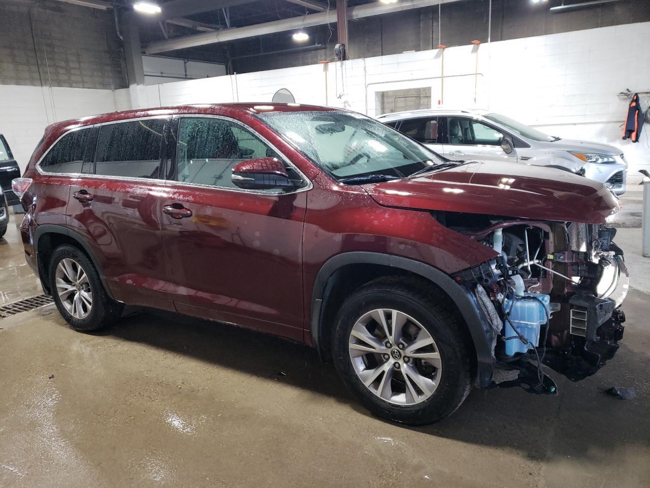 2016 Toyota Highlander Le - Фото 4