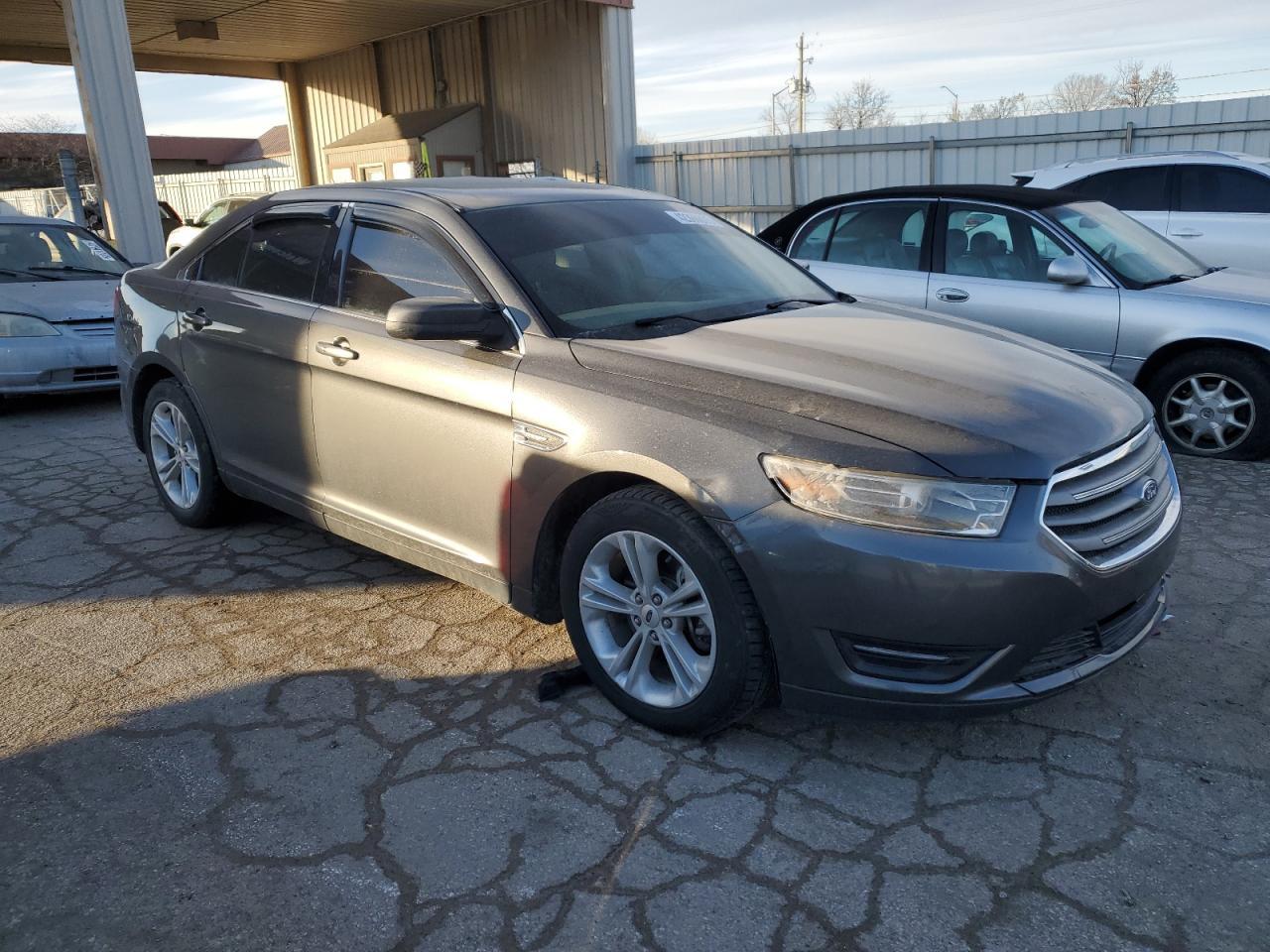 2016 Ford Taurus Sel - Image 4
