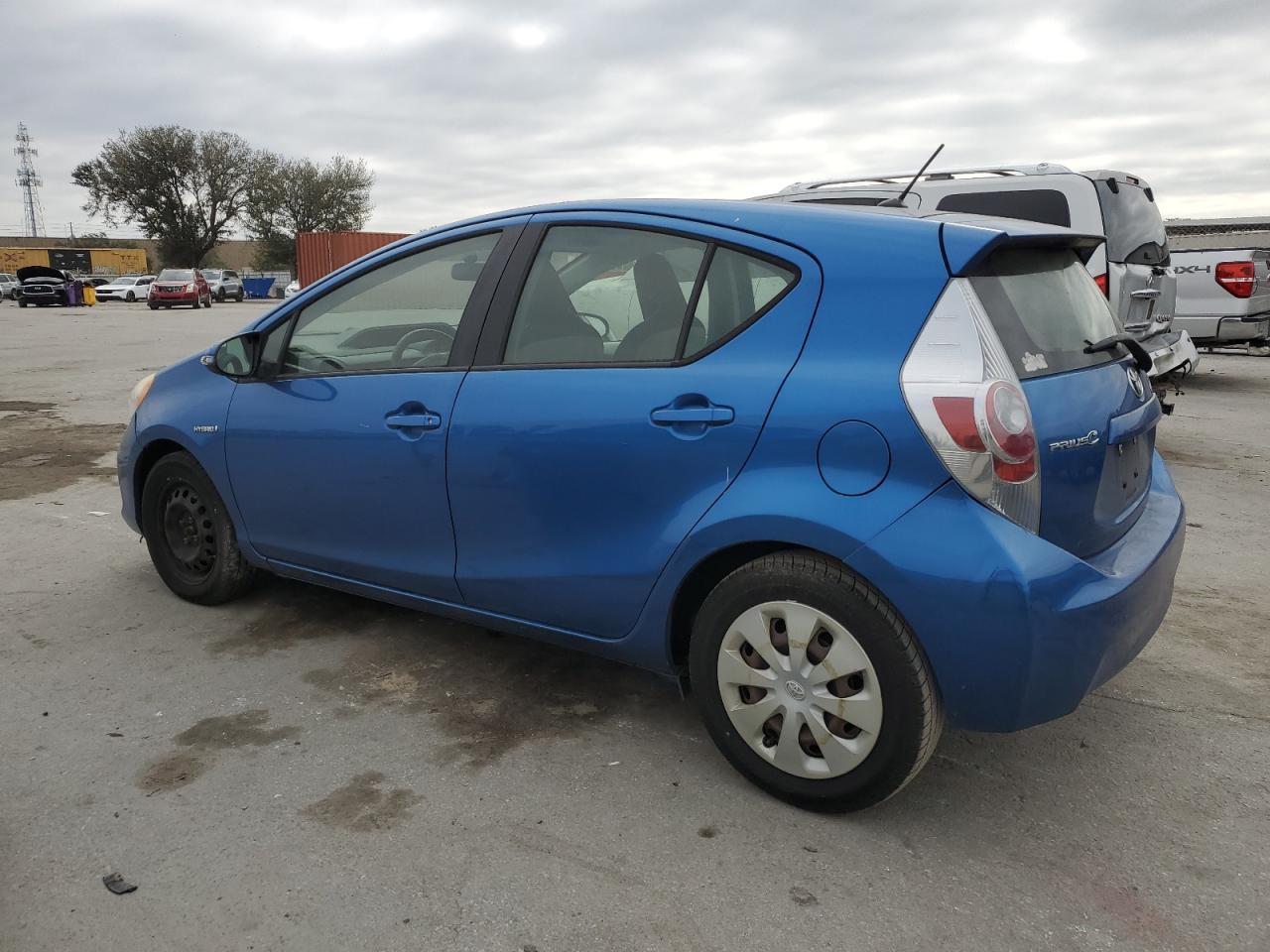 2013 Toyota Prius C - Image 2