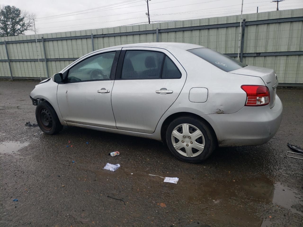 2008 Toyota Yaris - Image 2