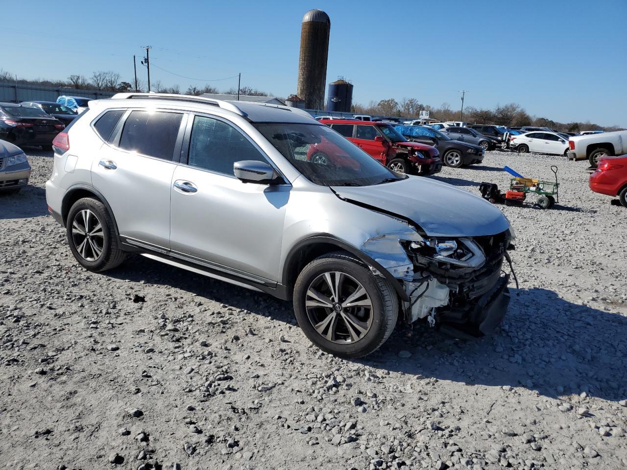 2018 Nissan Rogue S - Фото 4
