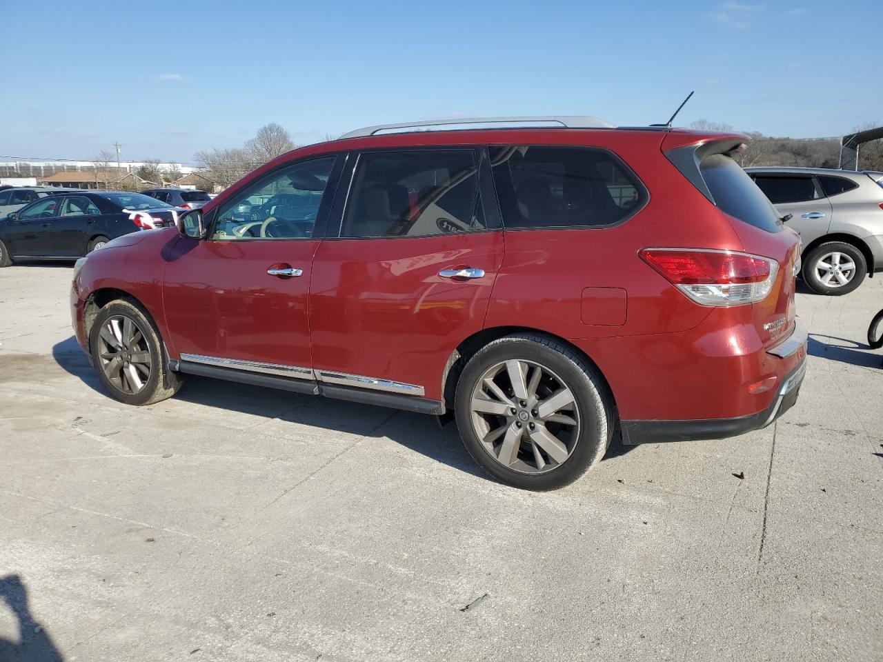 2014 Nissan Pathfinder S - Фото 2