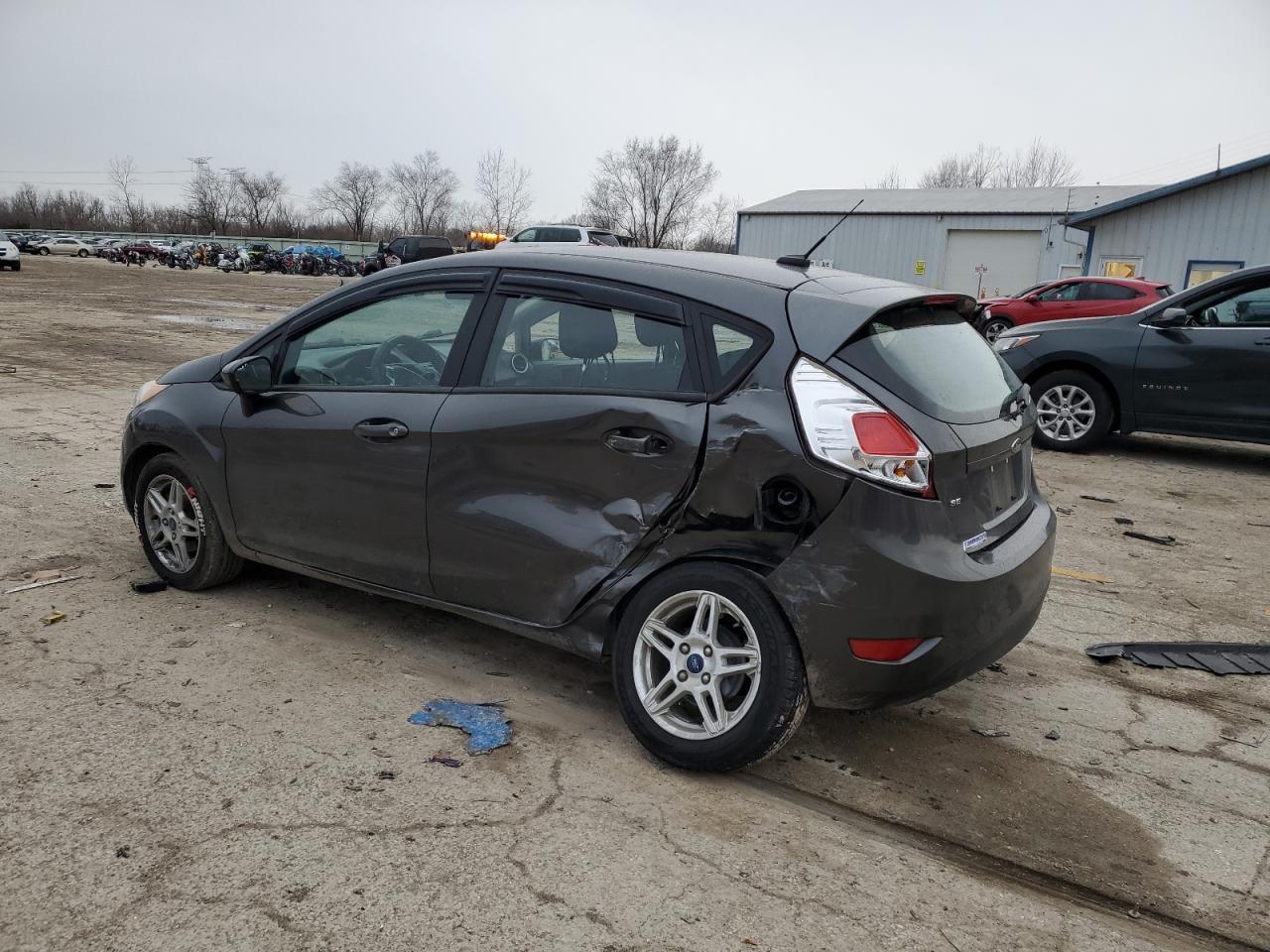 2017 Ford Fiesta Se - Фото 2