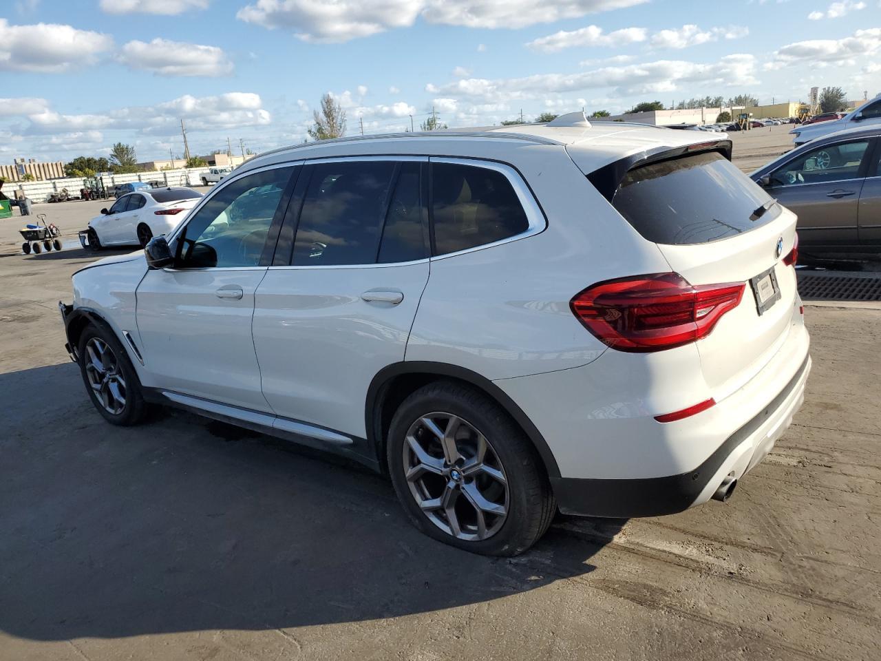 2020 BMW X3 Sdrive30I - Фото 2