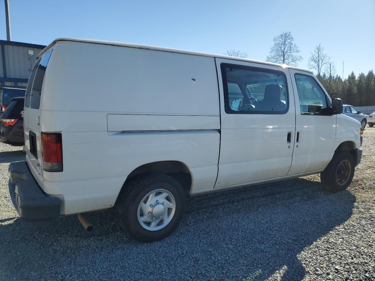 2012 Ford Econoline E150 Van - Фото 3