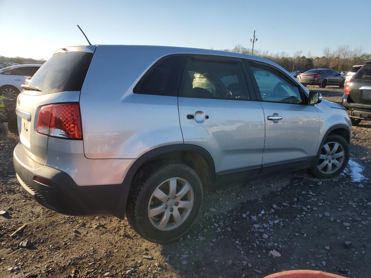 2011 Kia Sorento Base - Фото 3