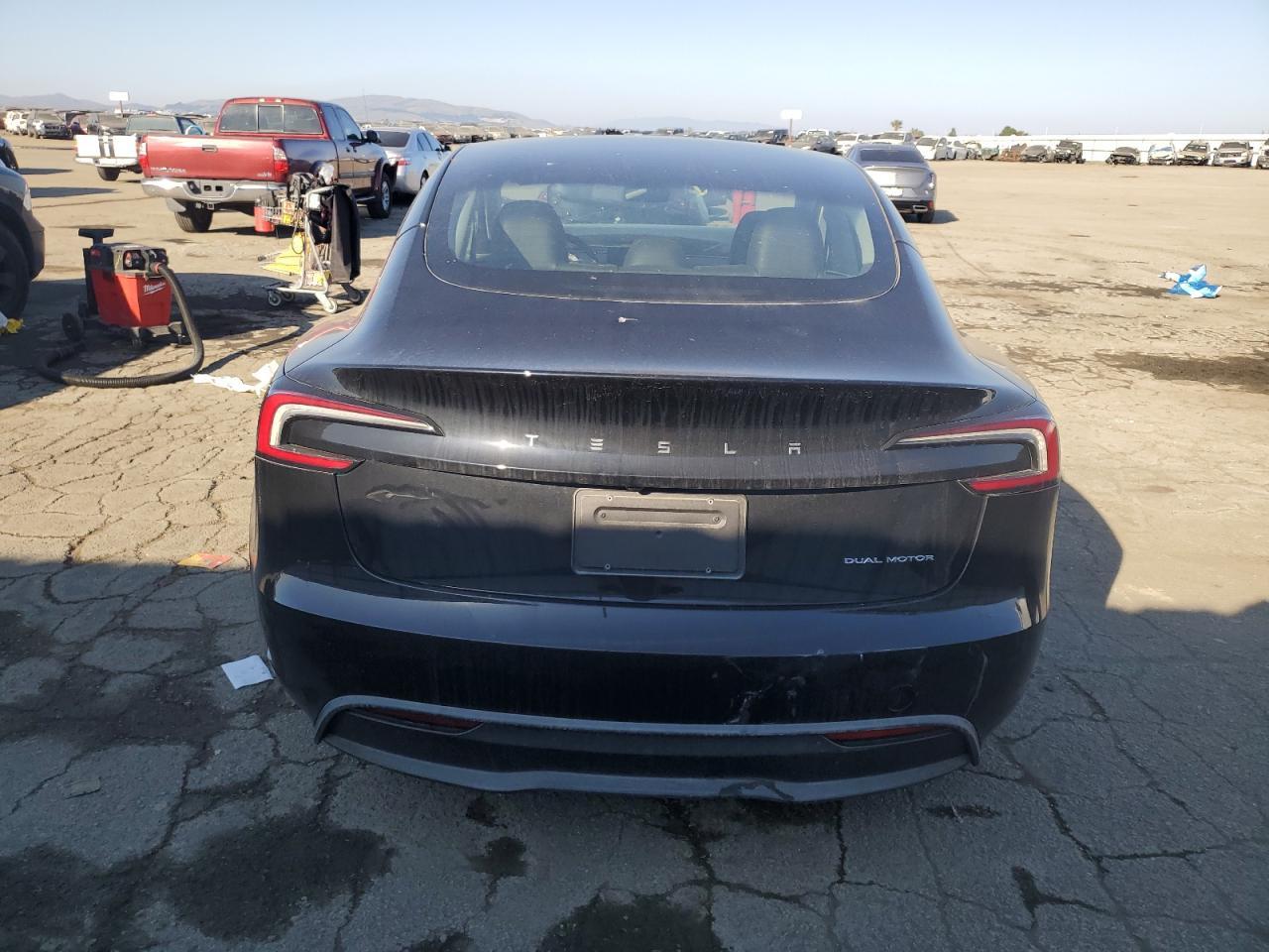 2024 Tesla Model 3 - Фото 6