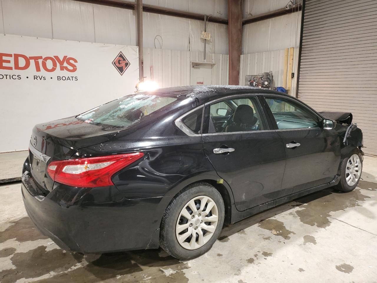 2017 Nissan Altima 2.5 - Image 3