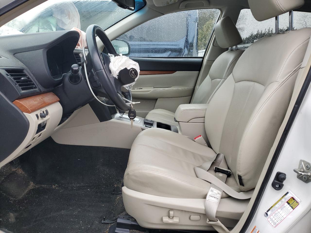 2013 Subaru Outback Li - Image 7