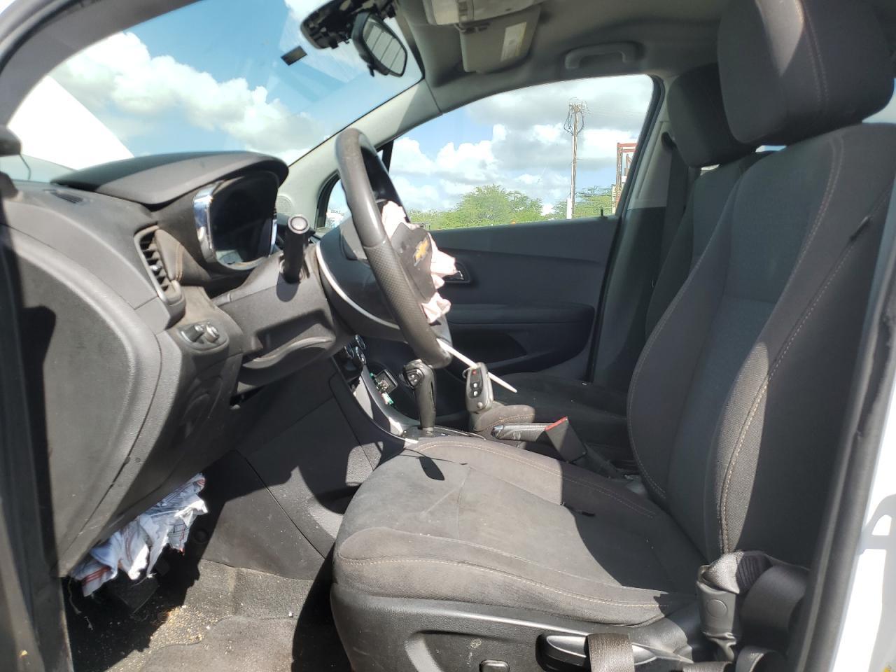 2020 Chevrolet Trax Ls - Image 7