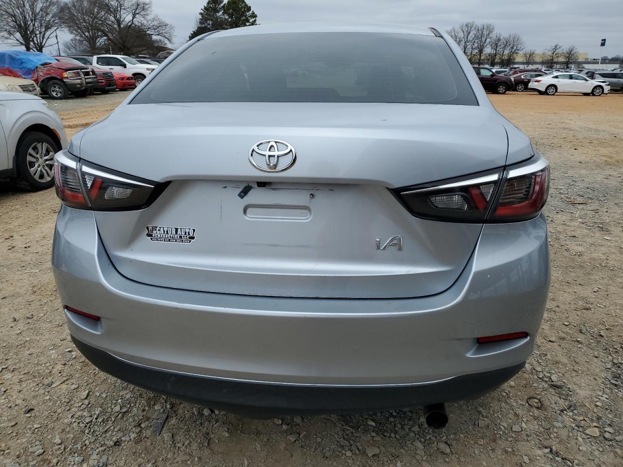 2017 Toyota Yaris Ia - Фото 6