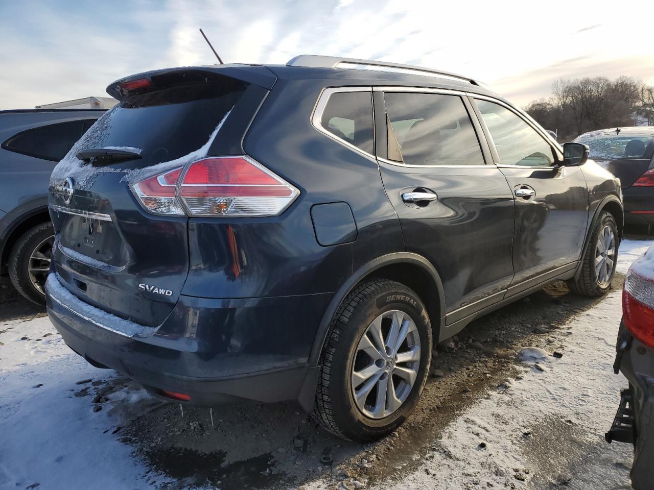 2015 Nissan Rogue S - Фото 3