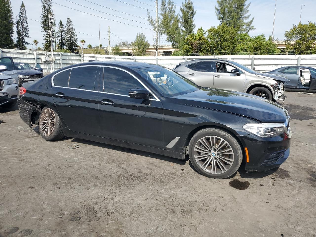 2018 BMW 530 I - Image 4