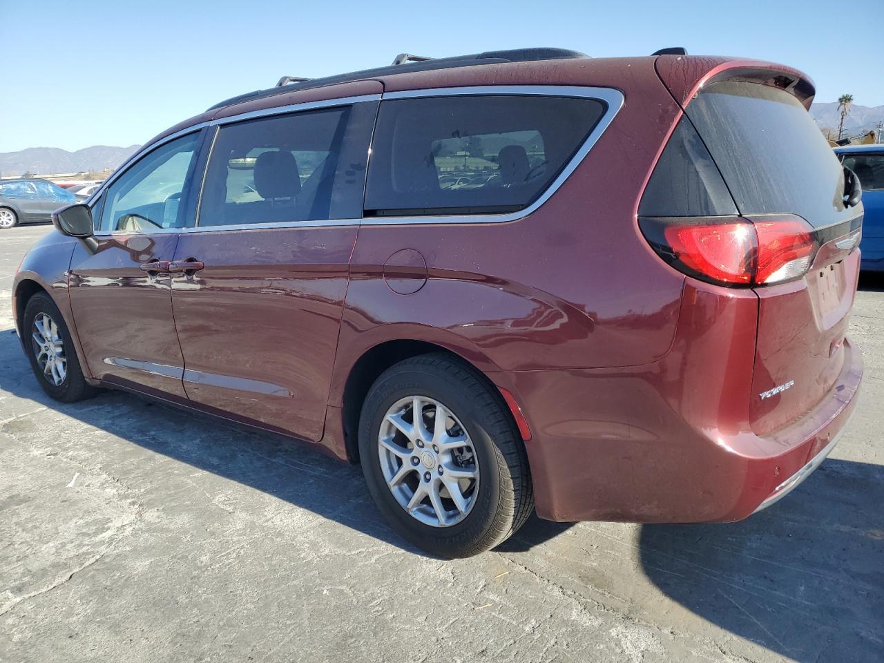2021 Chrysler Voyager Lxi - Фото 2