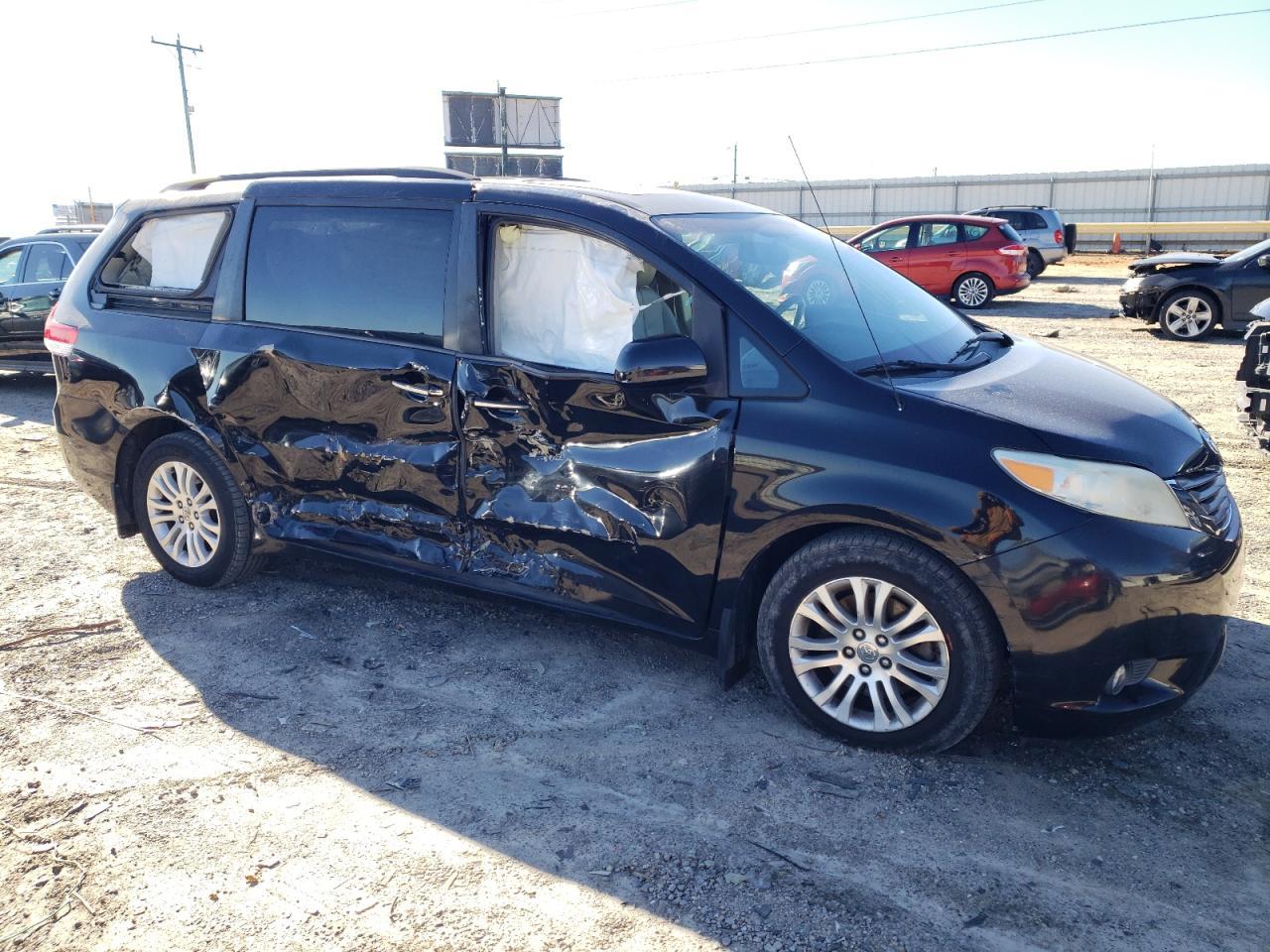 2012 Toyota Sienna Xle - Фото 6