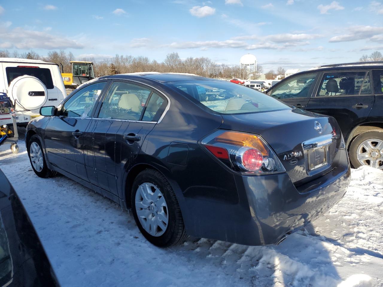 2012 Nissan Altima Base - Фото 2