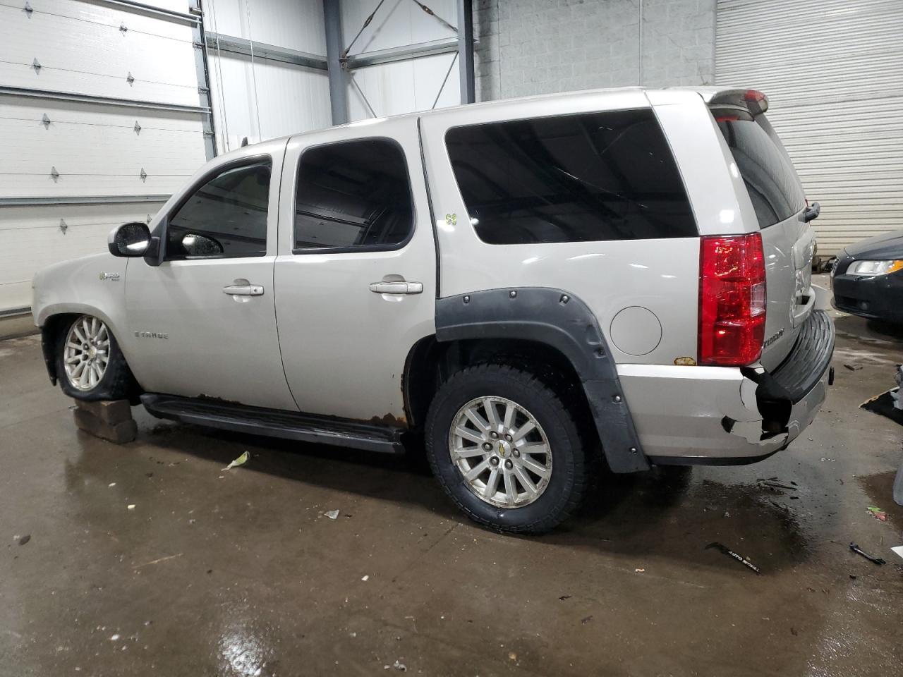 2009 Chevrolet Tahoe Hybrid - Image 2