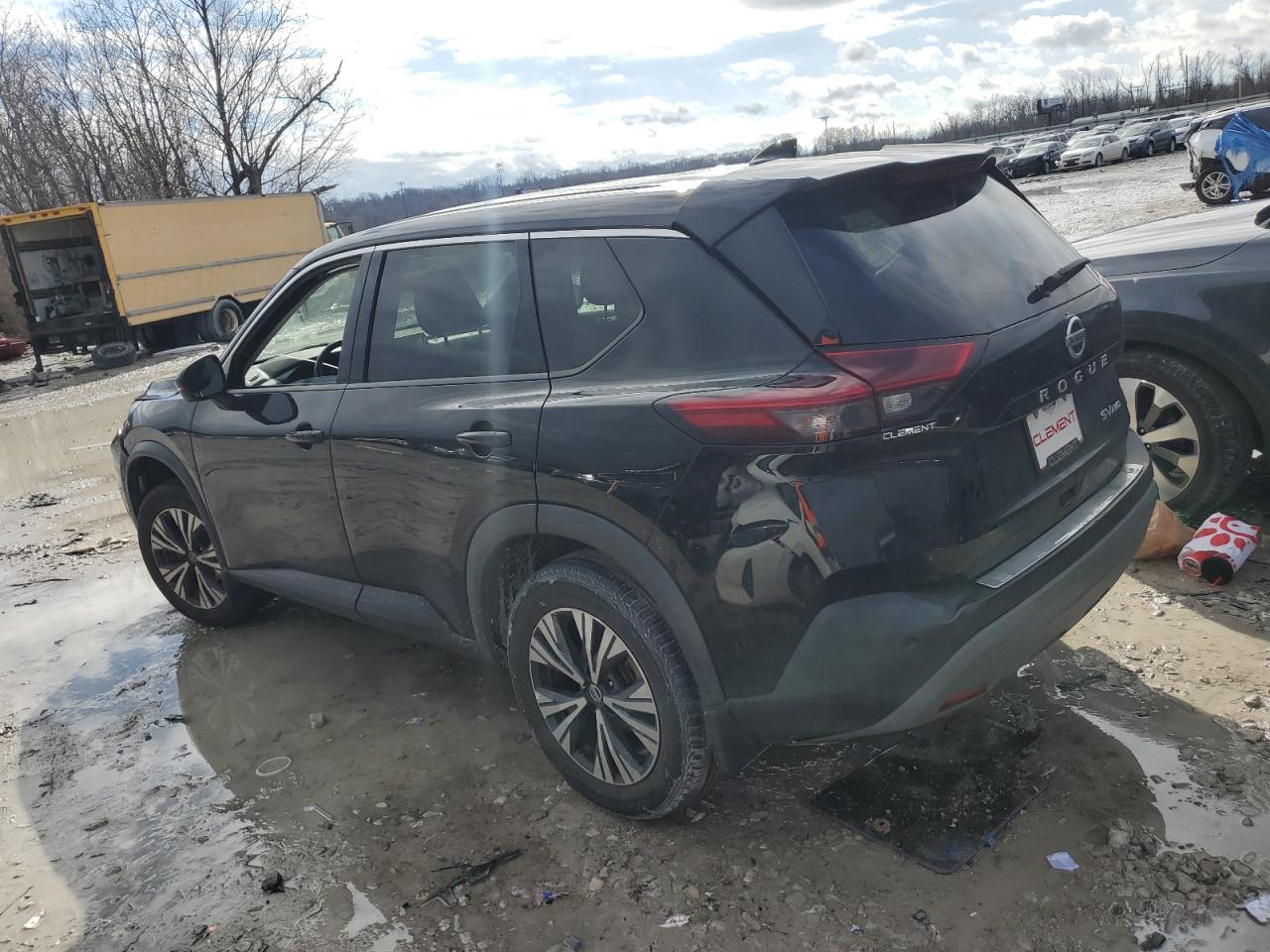2021 Nissan Rogue Sv - Image 2