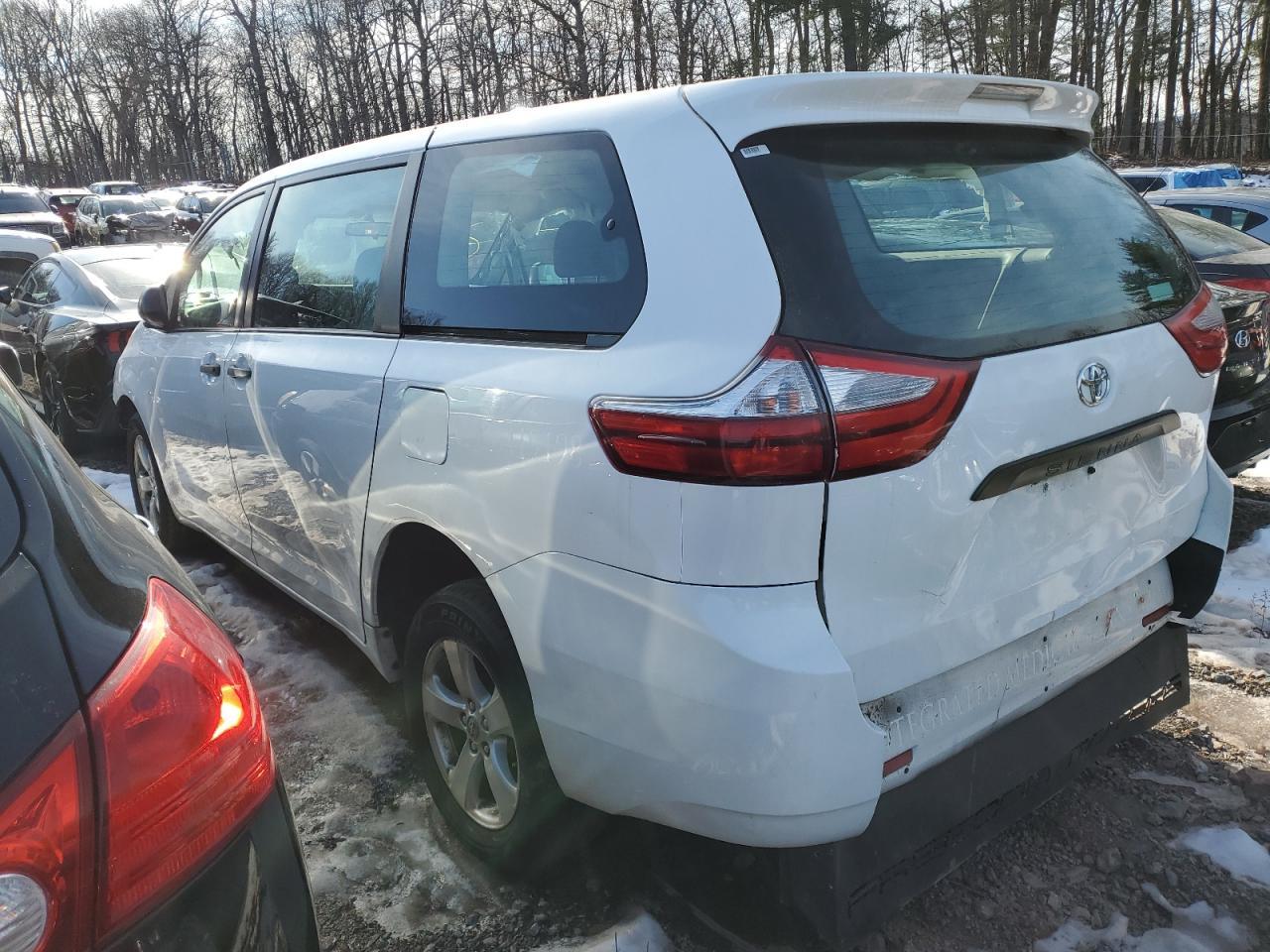 2015 Toyota Sienna - Фото 2
