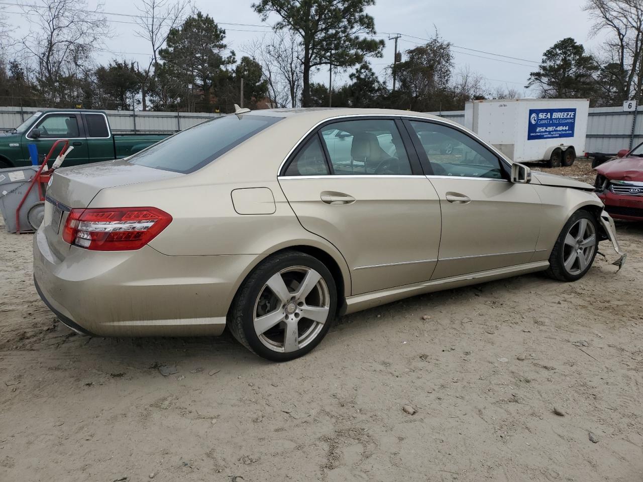 2010 Mercedes-Benz E 350 - Фото 3
