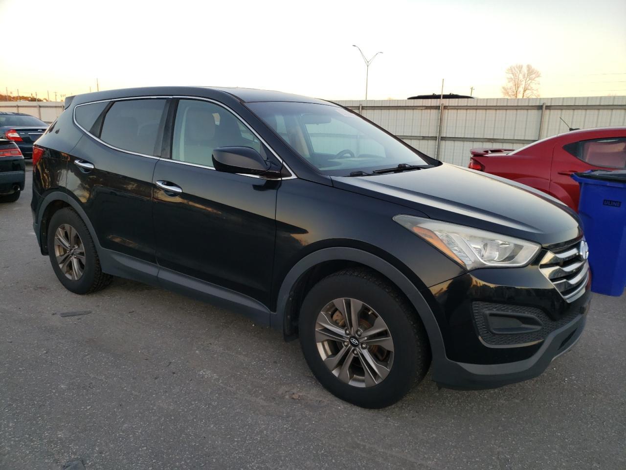 2015 Hyundai Santa Fe Sport 2.4L - Image 4