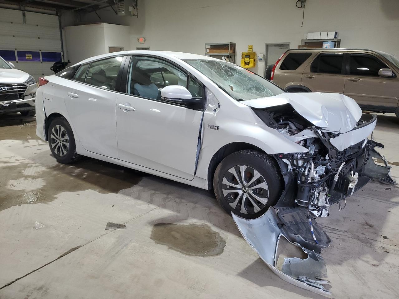 2021 Toyota Prius Prime Le - Фото 4