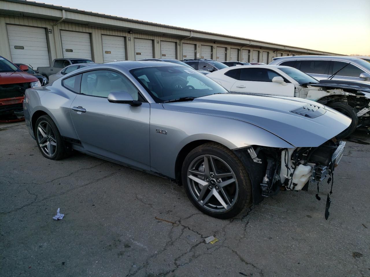 2024 Ford Mustang Gt - Фото 4