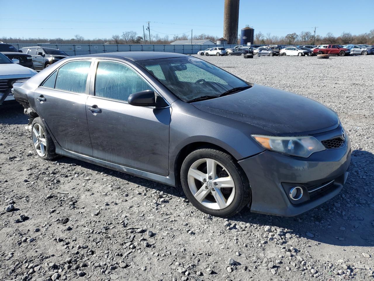 2014 Toyota Camry L - Image 4
