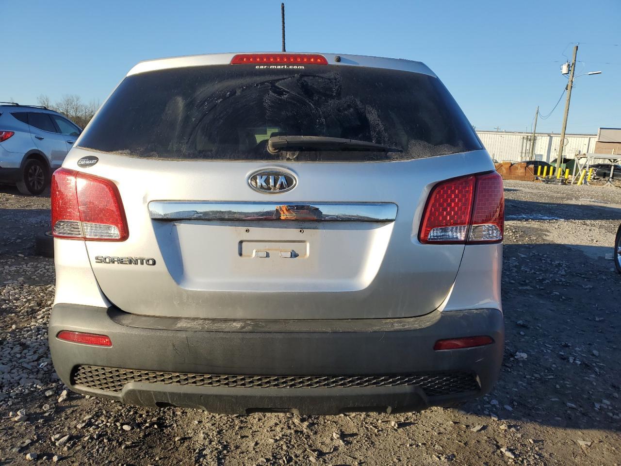 2011 Kia Sorento Base - Фото 6