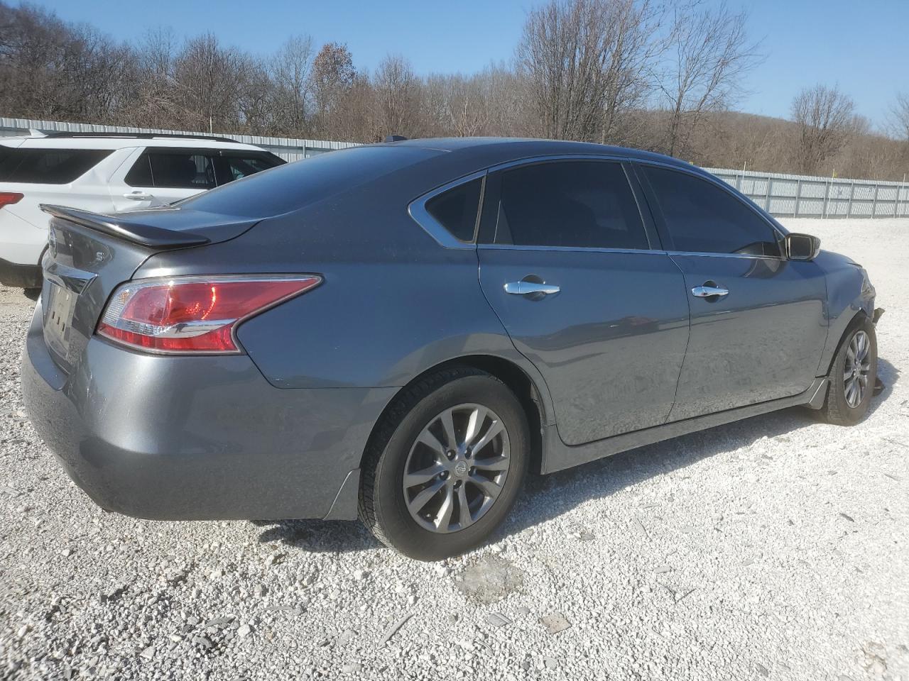 2015 Nissan Altima 2.5 - Фото 3