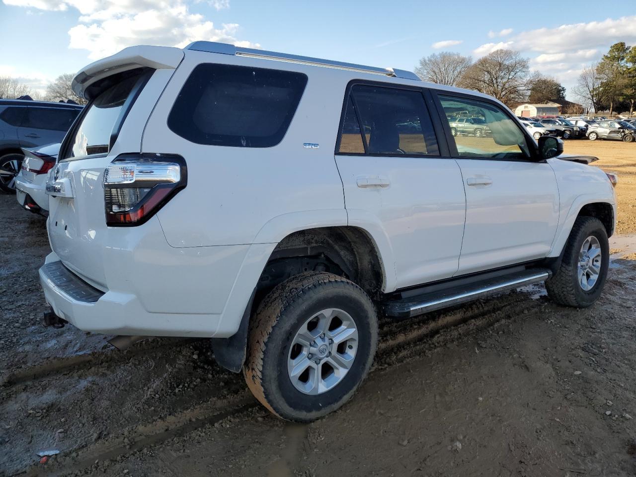 2015 Toyota 4Runner Sr - Image 3