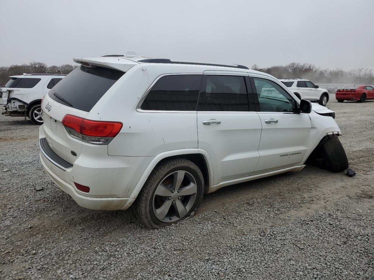 2016 Jeep Grand Cherokee Overland - Image 3