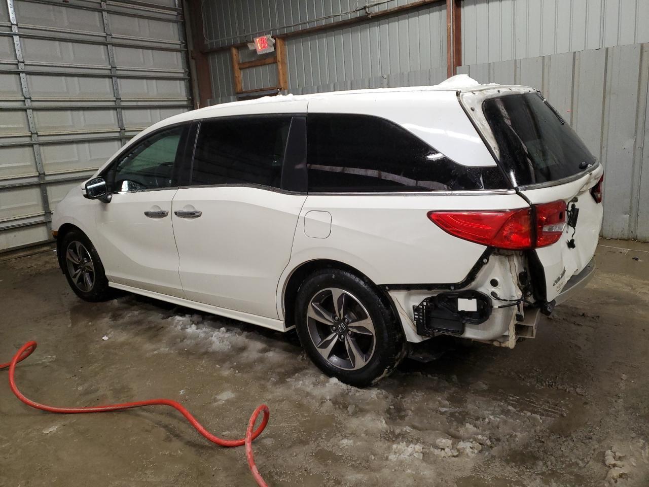 2018 Honda Odyssey Touring - Фото 2