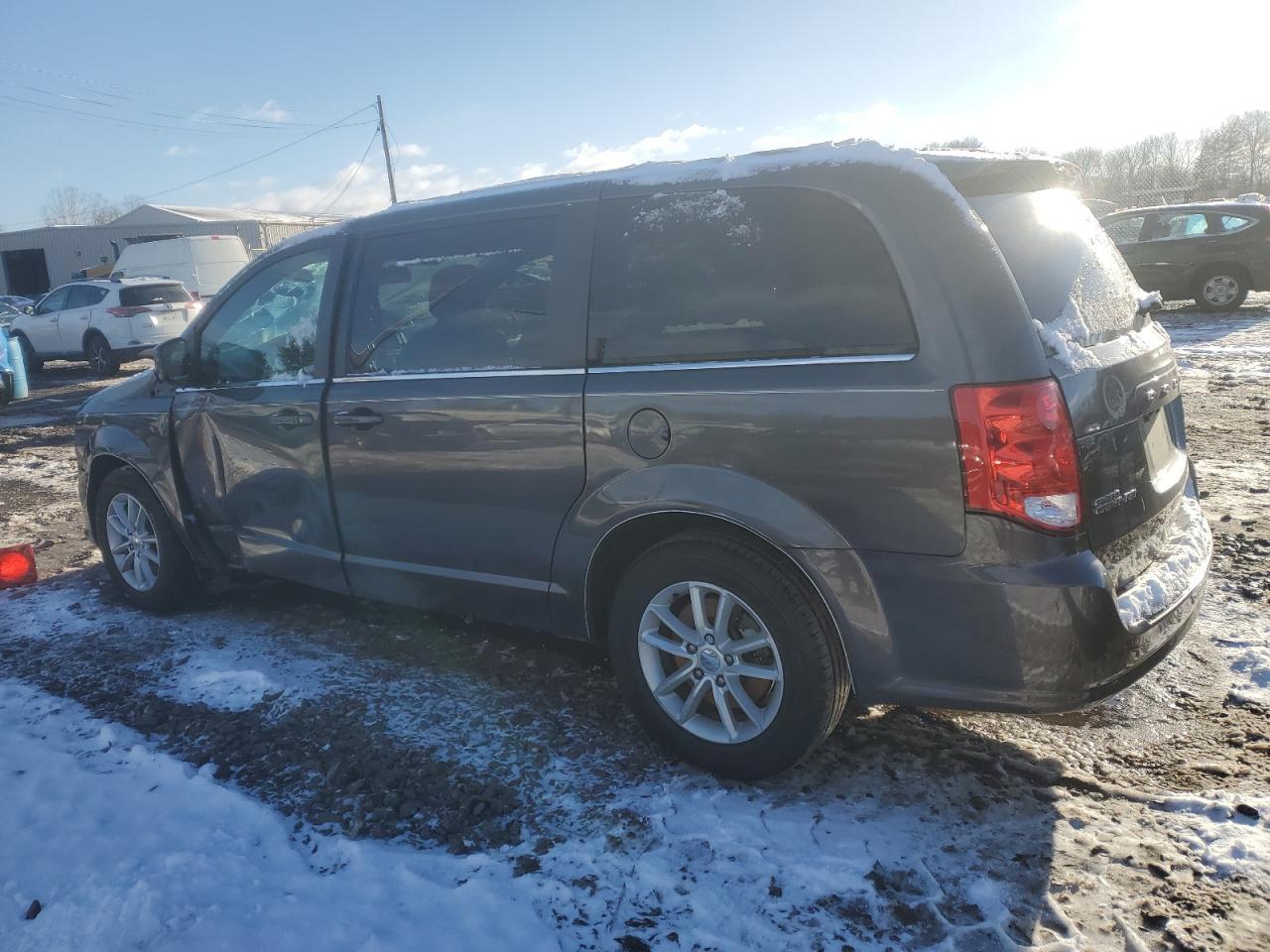 2019 Dodge Grand Caravan Sxt - Image 2